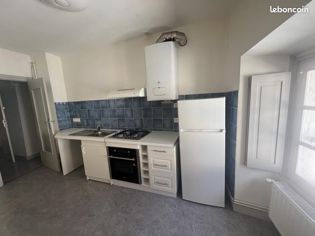 Appartement 1 pièce 31 m² · à Le Puy-en-Velay · 31 m² · 330 €