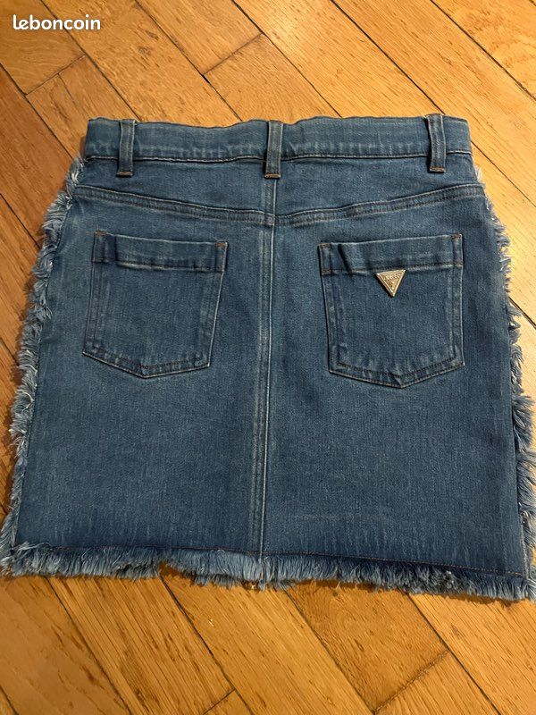 Jupe En Jean Guess Taille 29 - Grise, Neuf Avec étiquette, Coupe Régulière