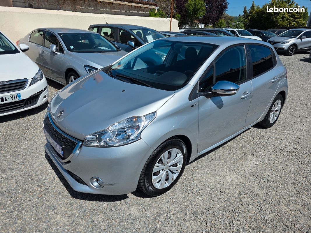 Peugeot 208 1.2 VTI 82 CV 5 PORTES (image 1)