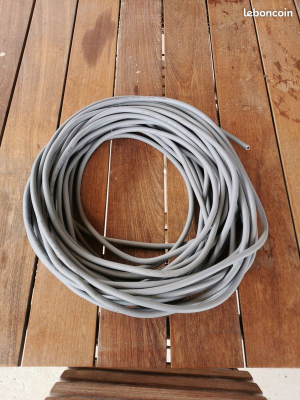 Câble électrique (image 1)