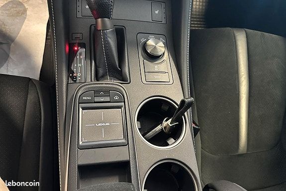 Lexus RC F 5.0 V8 477 ch / Mark Levinson Sièges ventilés Caméra 1ère main (image 13)