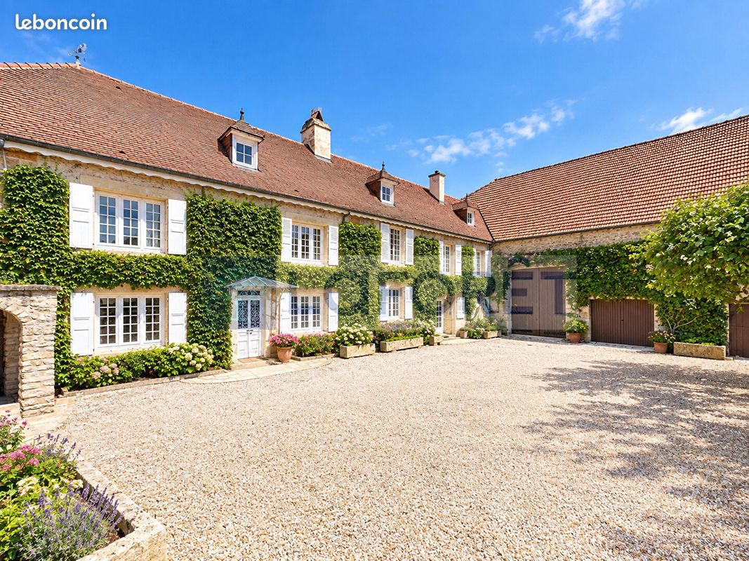 Maison 6 pièces 180 m² · à Longeau-Percey · 180 m² · 204 000 €
