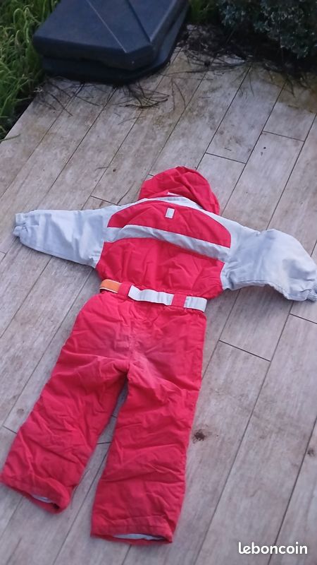 Lot combinaison de ski+4 sous pulls+ 2 paires de moufles (image 15)