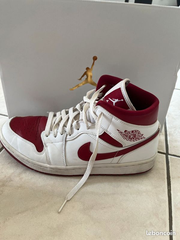 Air Jordan 1 Mid retro chicago (image 3)