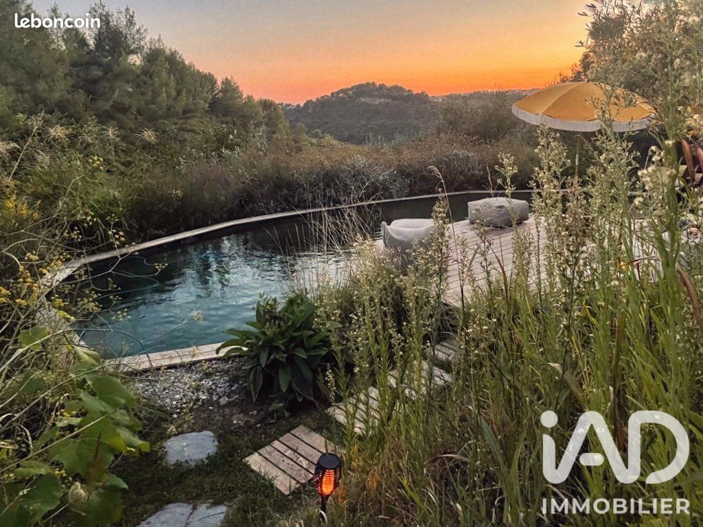 Maison 10 pièces 140 m² · à Saint-Jeannet · 140 m² · 1 050 000 €