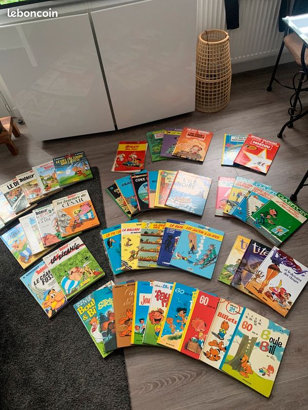 Lot de 39 Bande dessinée plus un souple (image 1)