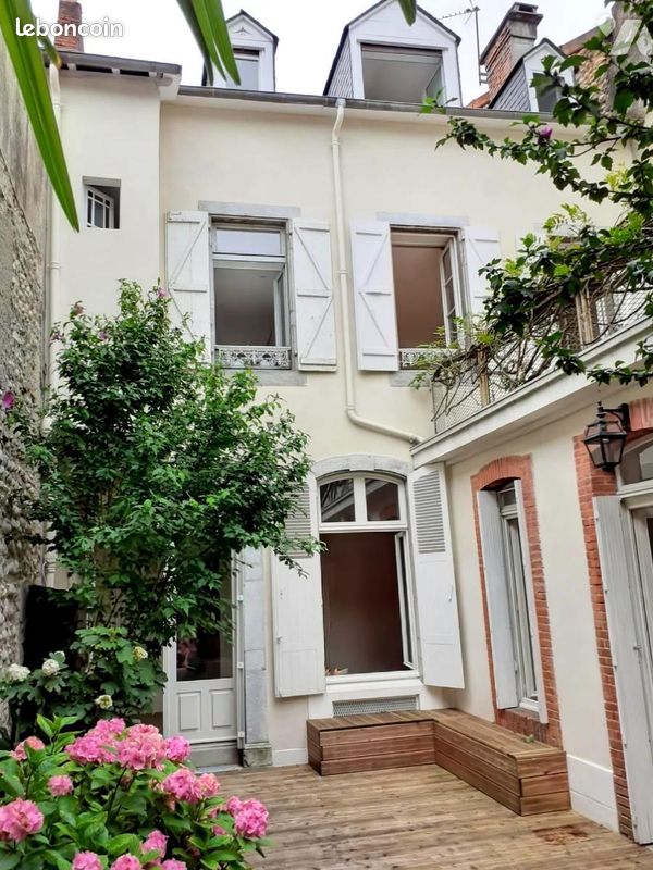 Maison 9 pièces 262 m² · à Tarbes · 262 m² · 498 000 €