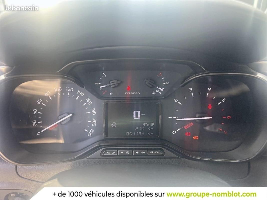 Citroën C3 PureTech 82 S&S BVM5 Graphic (image 10)