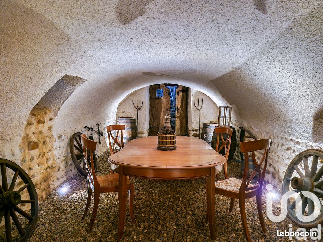 Maison 8 pièces 220 m² · à La Côte-Saint-André · 220 m² · 375 000 €