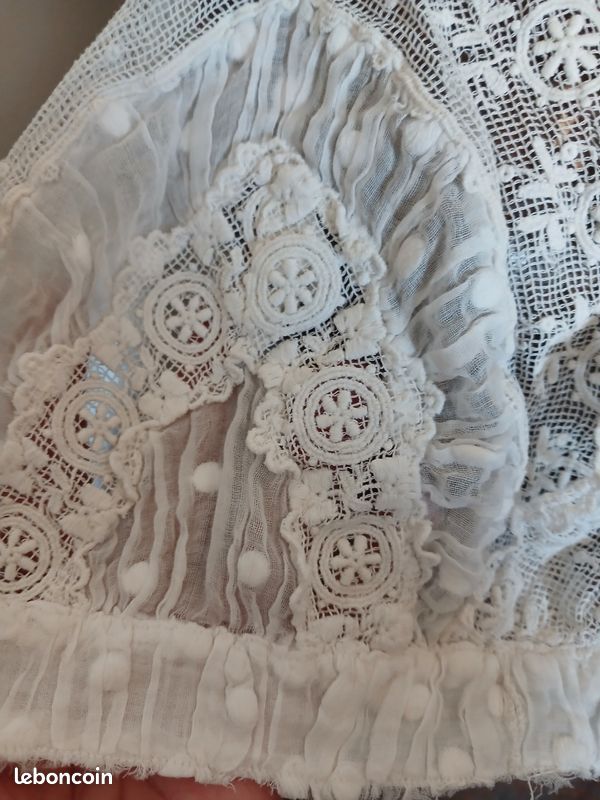 Ancien haut de vêtement, ideal restauration de chemise nuit .. (image 2)