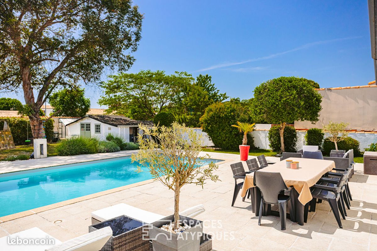 Maison 6 pièces 215 m² · à Saint-Vivien · 215 m² · 699 000 €
