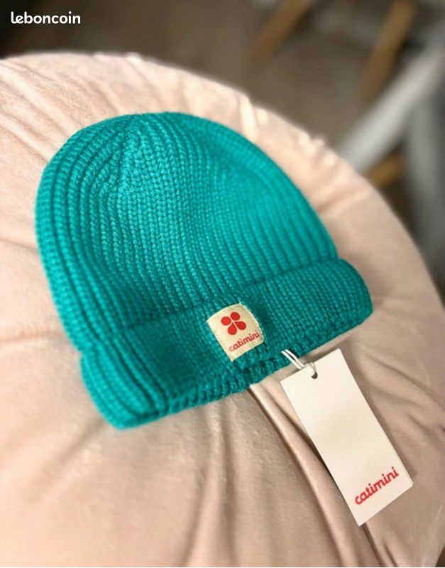 Casquette Bébé Tricotée Main Douce - Neuve Sans étiquettes - Fait Main USA