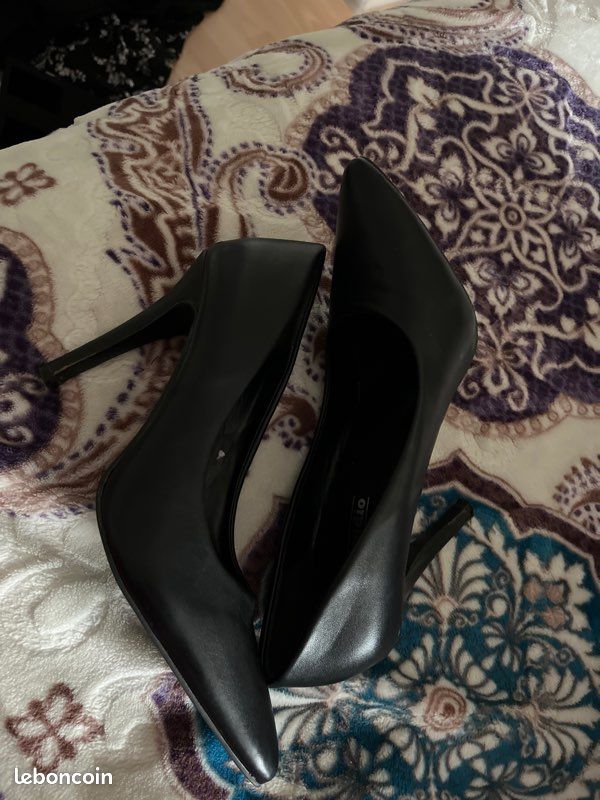 Escarpin noir (image 2)