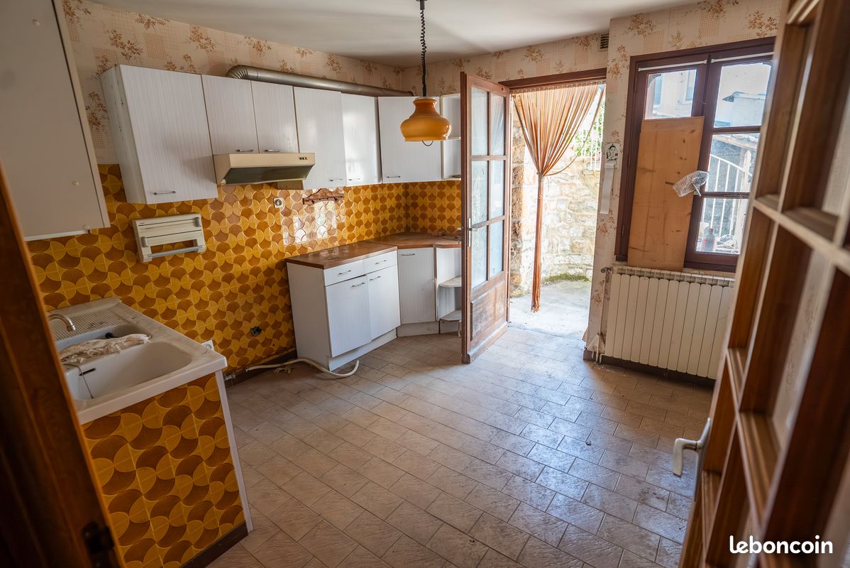 Maison 8 pièces 112 m² · à Millau · 112 m² · 128 000 €