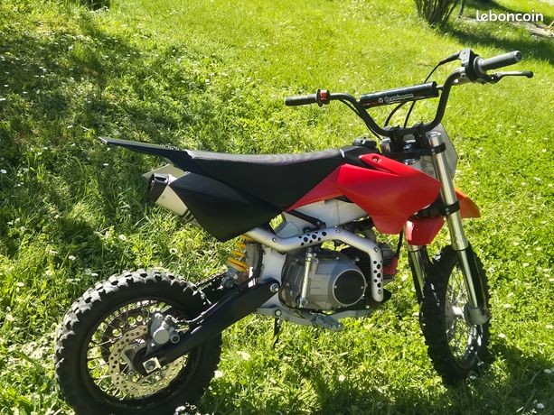 Té de fourche YCF 125 START 2024 à 2025 | Australia