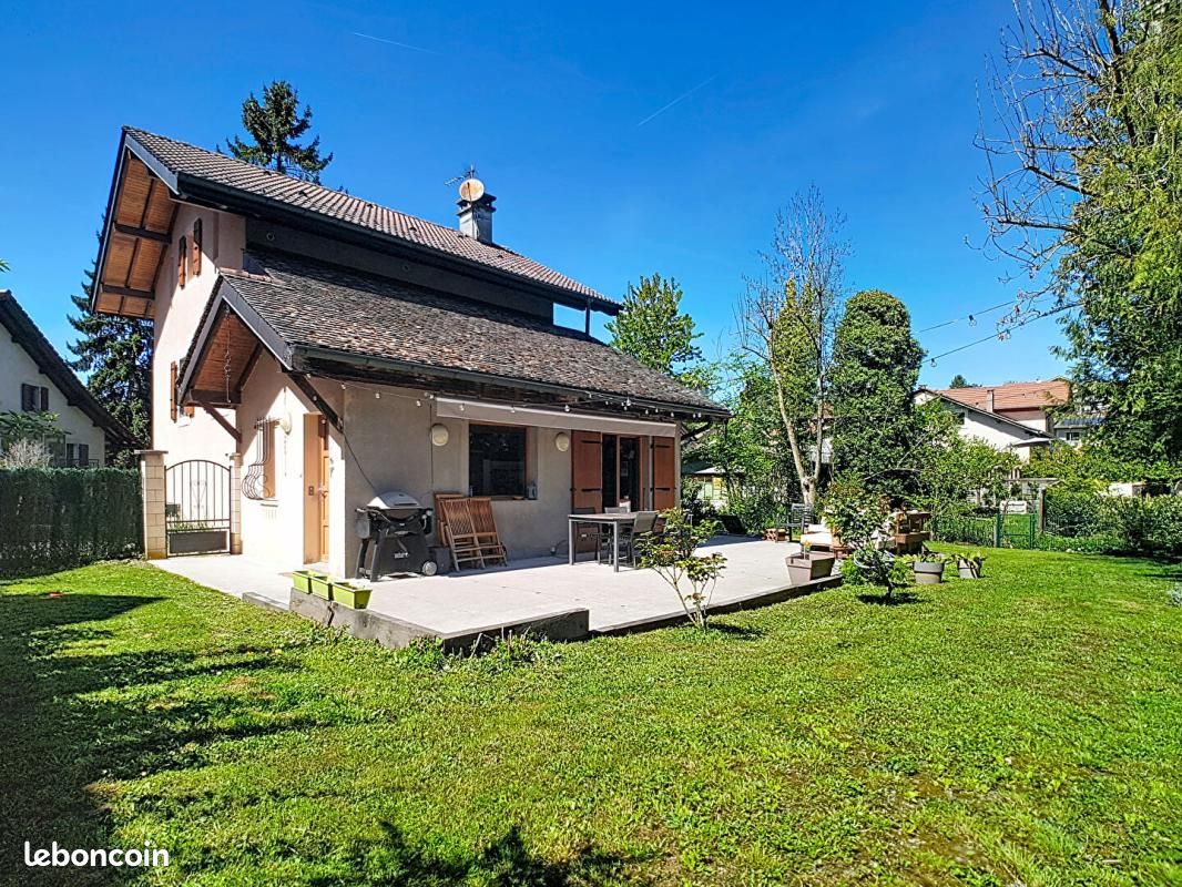 Maison 5 pièces 104 m² · à Perrignier · 104 m² · 460 000 €