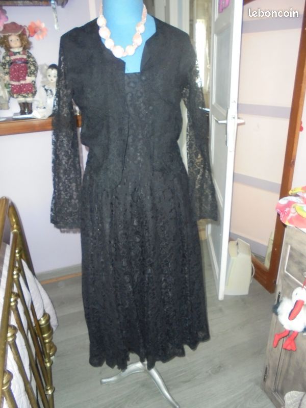 Robe Chemisier Hallhuber – Noire, Dentelle, Style Bohème – Taille 34 (EU), Mini