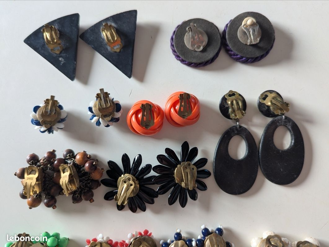 Miriam Haskell - Clips d'oreilles longs à bouton filigrane - En vente sur 1stDib