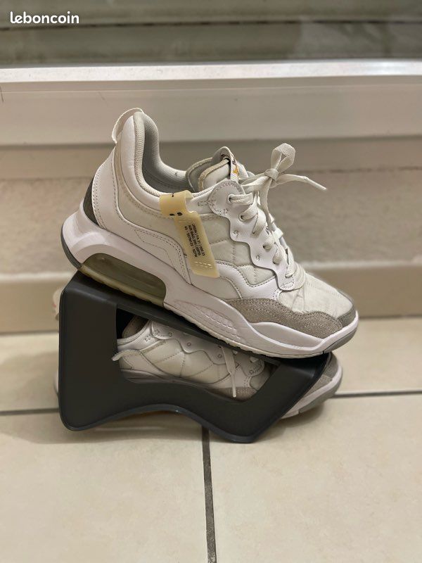 Jordan ma2 Chaussures