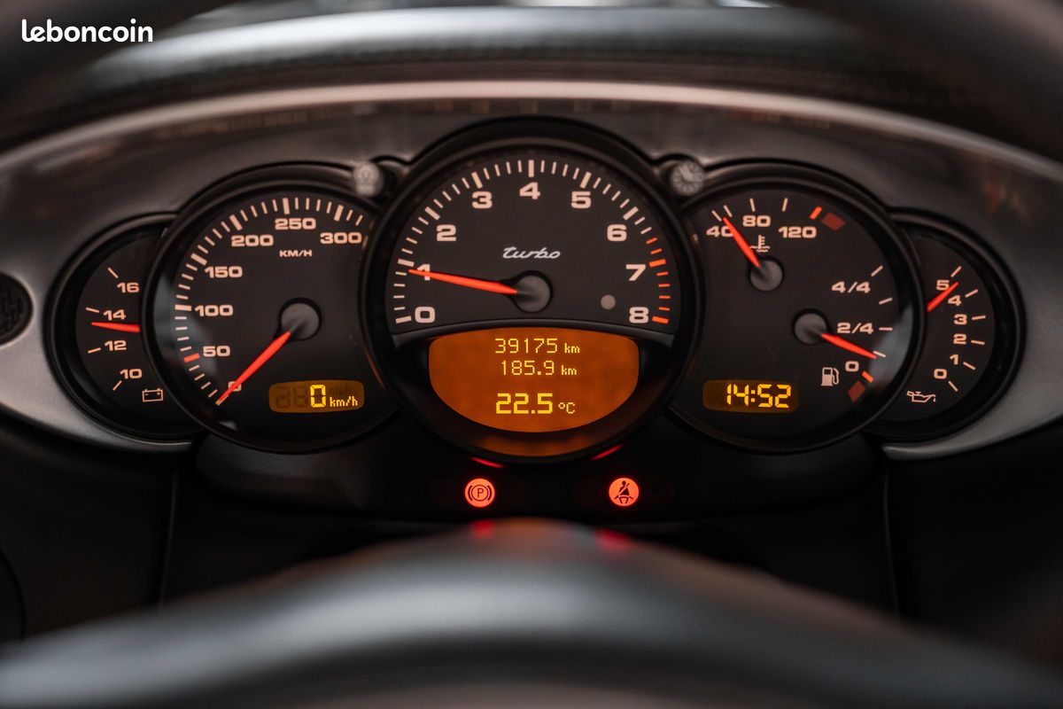Porsche 911 (996.2) Turbo X50 Cabriolet 450 CH - Boite Manuelle - Bose - X50 - Hard Top - Short Shifter - Pack Alu / Cuir - Suivi Complet (image 8)