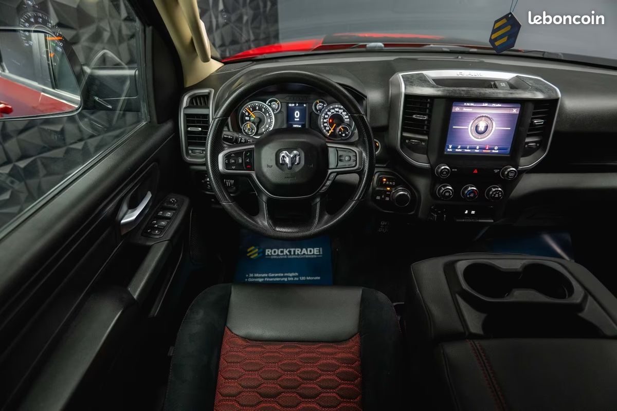 Dodge RAM 1500 Red Devil Long Bed 5.7 V8 HEMI 401 ch 4x4 – Night Pack – Offroad (image 20)