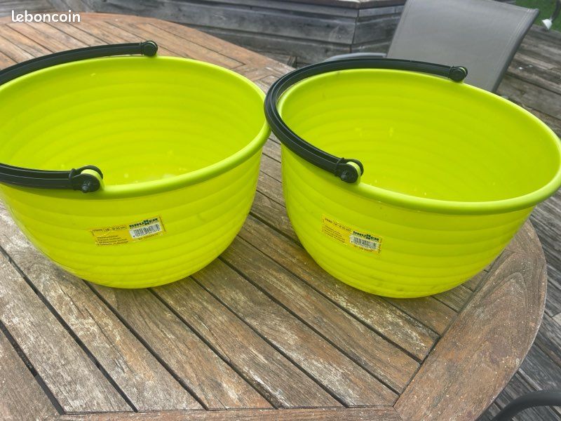 Seau Pliable 2 Litres Lot 2 Seaux Plage Pliables Silicone Motif Fruits – Jaune Pastèque + Vert Orange – 1,5 L – Idéal Enfant, Camping, Pêche