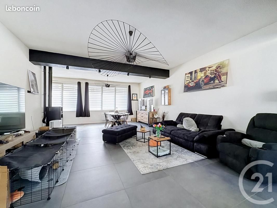 Appartement 7 pièces 302 m² · à Hauts de Bienne · 302 m² · 360 000 €
