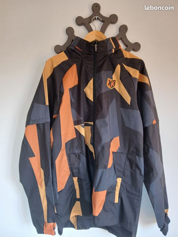 Veste Coupe-Vent Footkorner orange noir Vêtements