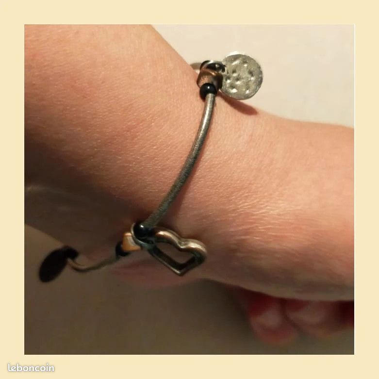 Bracelet Breloques Style Antique – Cuivre Argenté – Longueur 19,5 Cm – Occasion