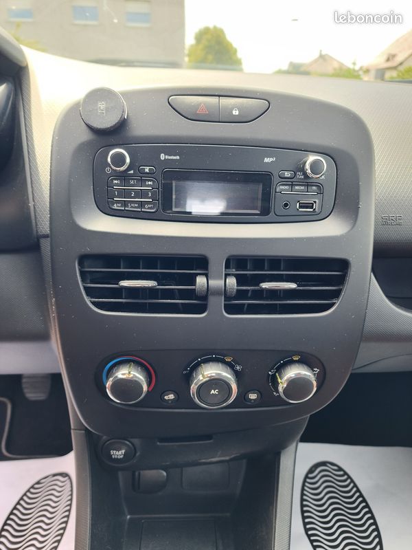 Renault Clio IV 1.2i 16v 75ch Estate Garantie 12 Mois (image 8)