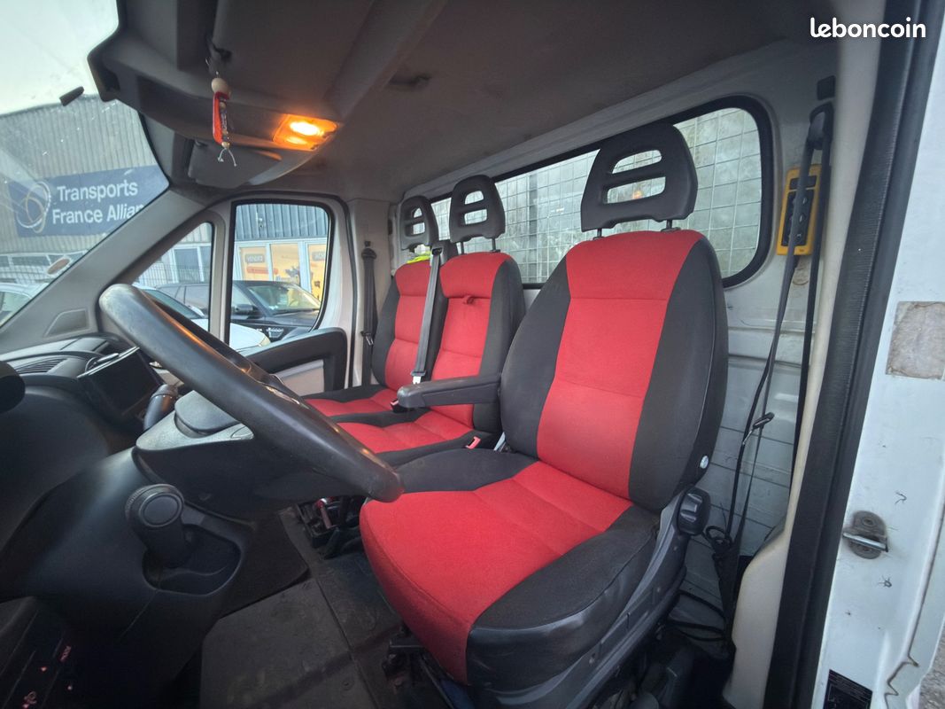 Fiat ducato vu 2.3 mjt - 130ch - caméra de recul - benne articulee - faible kilometrage - attelage (image 12)