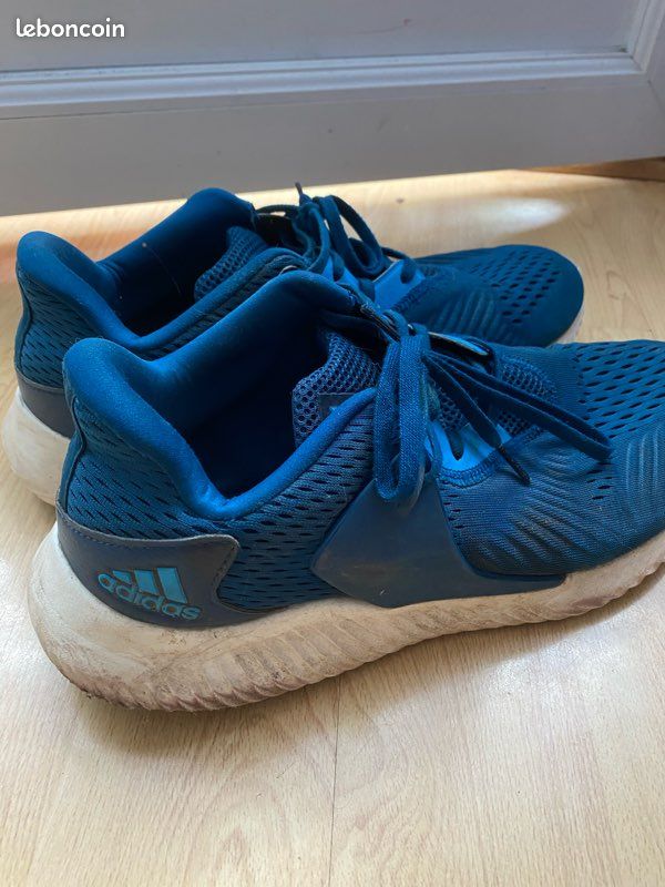 Chaussure bleu Adidas 46 Chaussures - Main Image