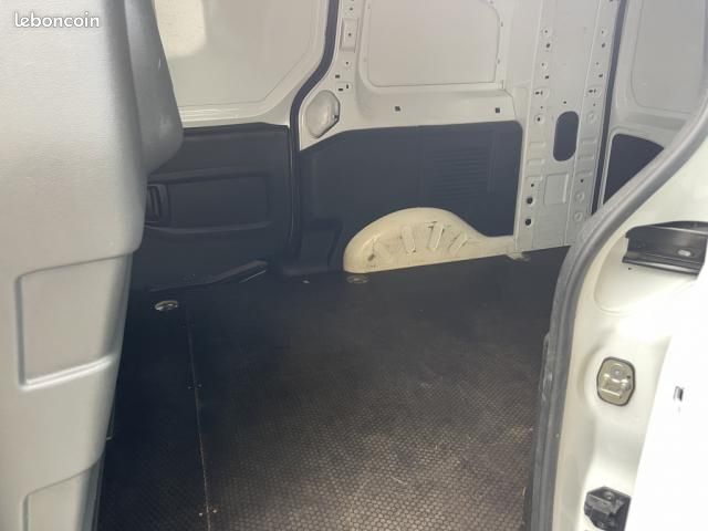 Citroën Berlingo FOURGON 21 L2 BlueHDi 100 CONFORT (image 7)