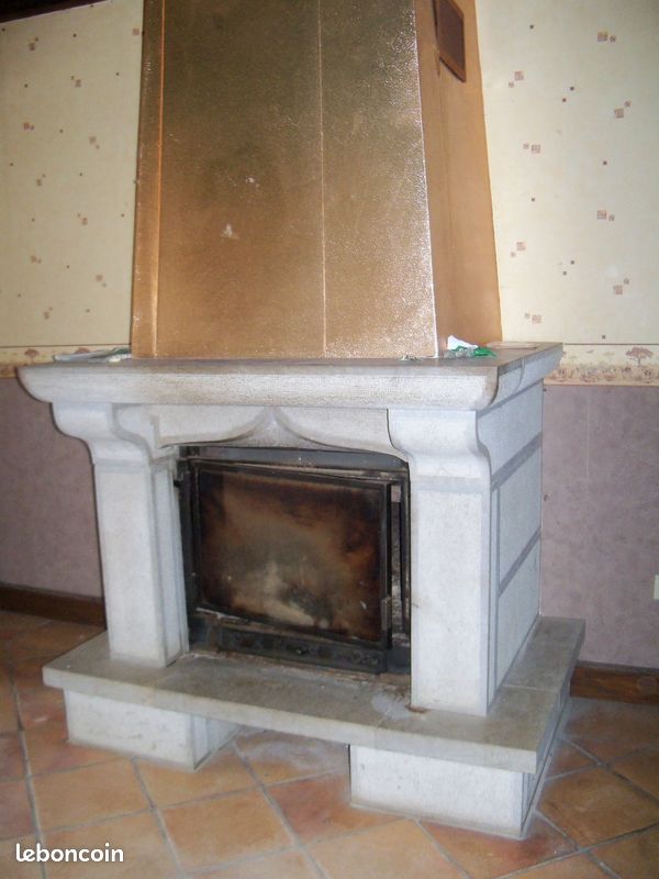 Habillage de cheminée en pierre de taille (image 1)