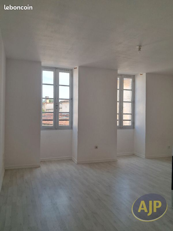 Appartement 1 pièce 31 m² · à Jonzac · 31 m² · 440 €/mois