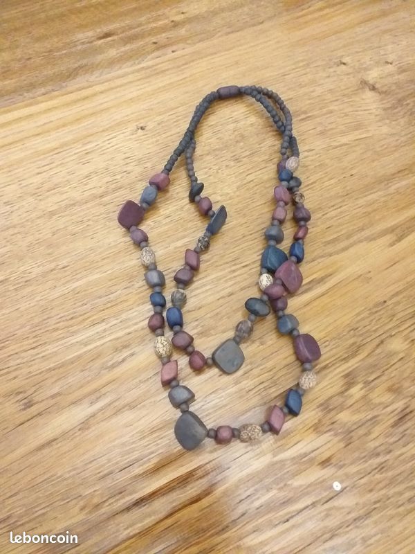 Vend collier en bois divers modèles (image 2)
