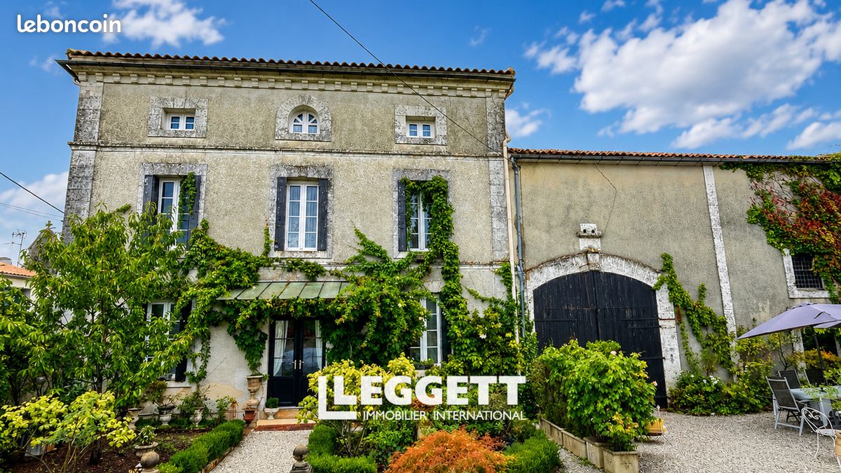 Maison 9 pièces 186 m² · à La Chapelle · 186 m² · 277 000 €