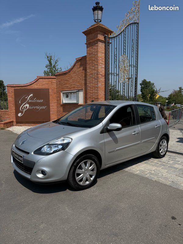 Renault Clio 3 tomtom 1.2i 75ch 28 000 km (image 1)