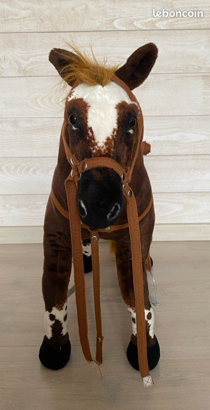 Cheval à Roulettes En Peluche Small Foot – À Monter Jusqu’à 50 Kg – Dès 5 Ans – 12462