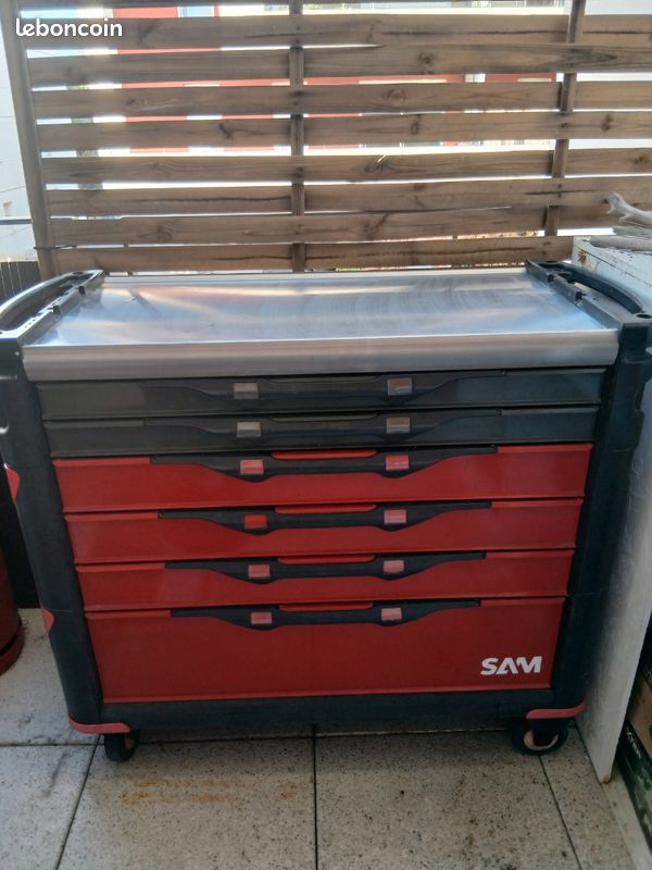 Servante sam (image 1)