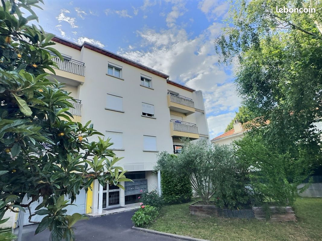 Appartement 1 pièce 25 m² · à Clermont-Ferrand · 25 m² · 450 €