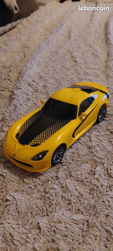 Voiture son et lumière (image 1)