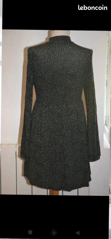 Robe pull & bear taille 36 (image 2)