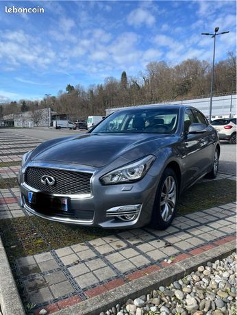 Infiniti Q70 2015