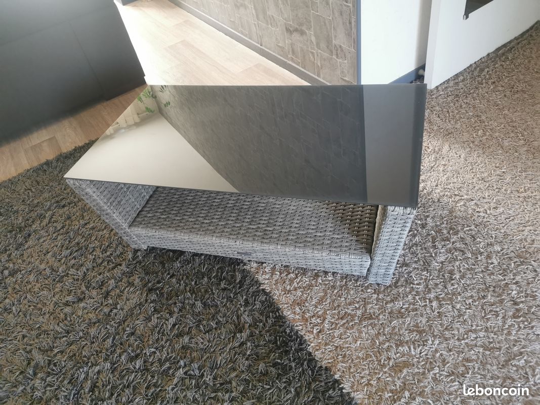 Table basse Hesperide résine tressée grise neuve (image 1)