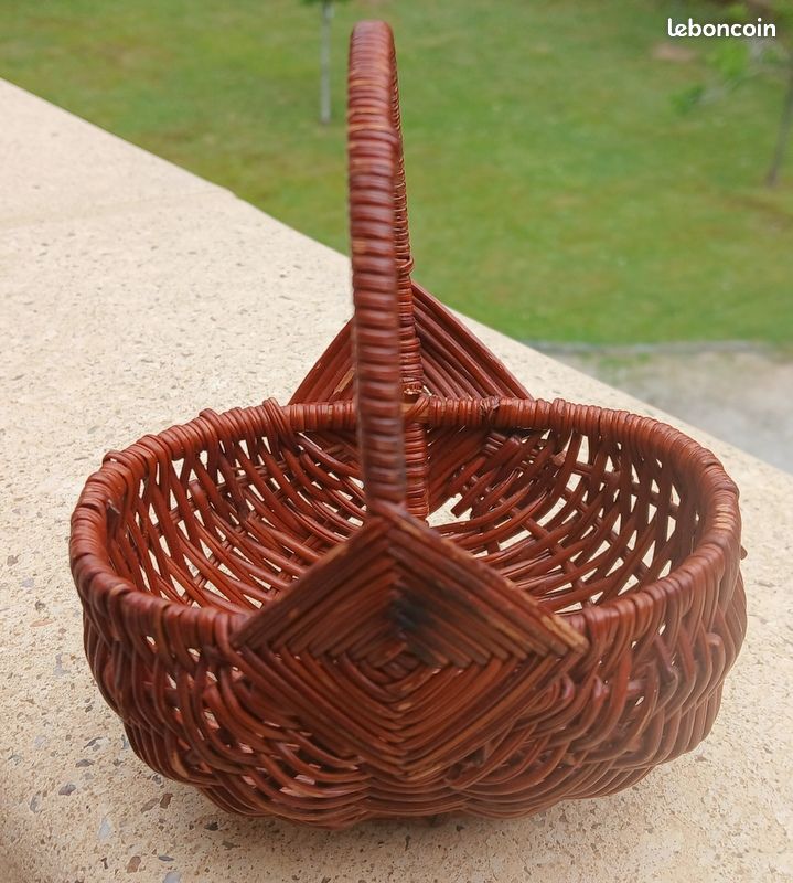 Petit Panier Miniature En Osier Tressé Pour Poupée – Vintage