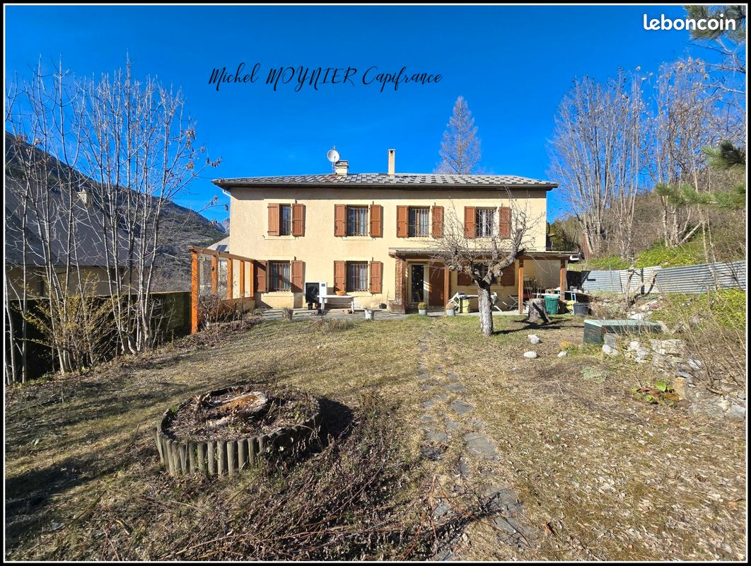 Maison 7 pièces 194 m² · à L'Argentière-la-Bessée · 194 m² · 532 000 €