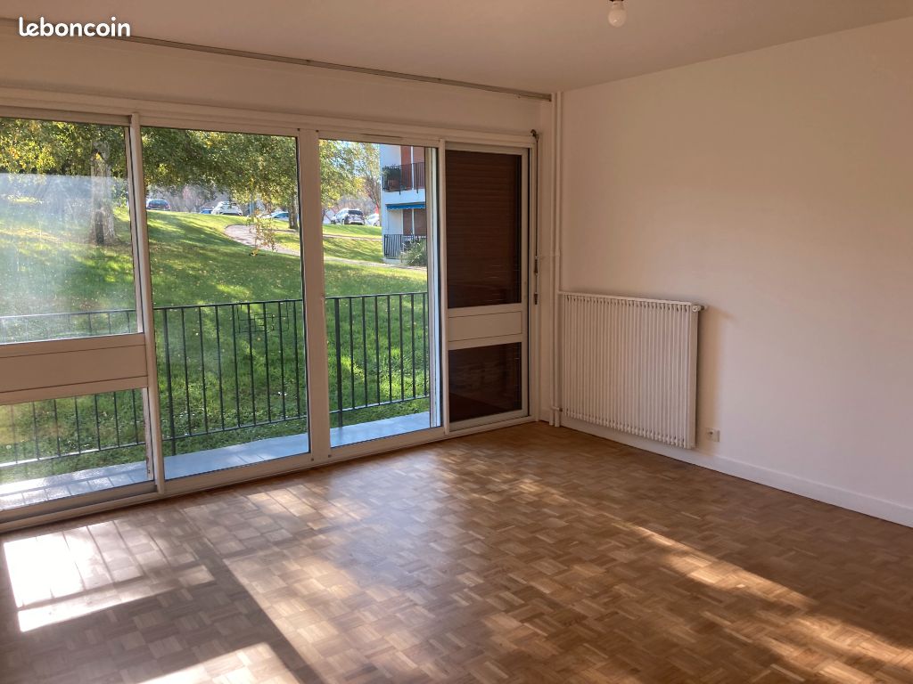 Appartement 2 pièces 47 m² · à Les Clayes-sous-Bois · 47 m² · 890 €/mois