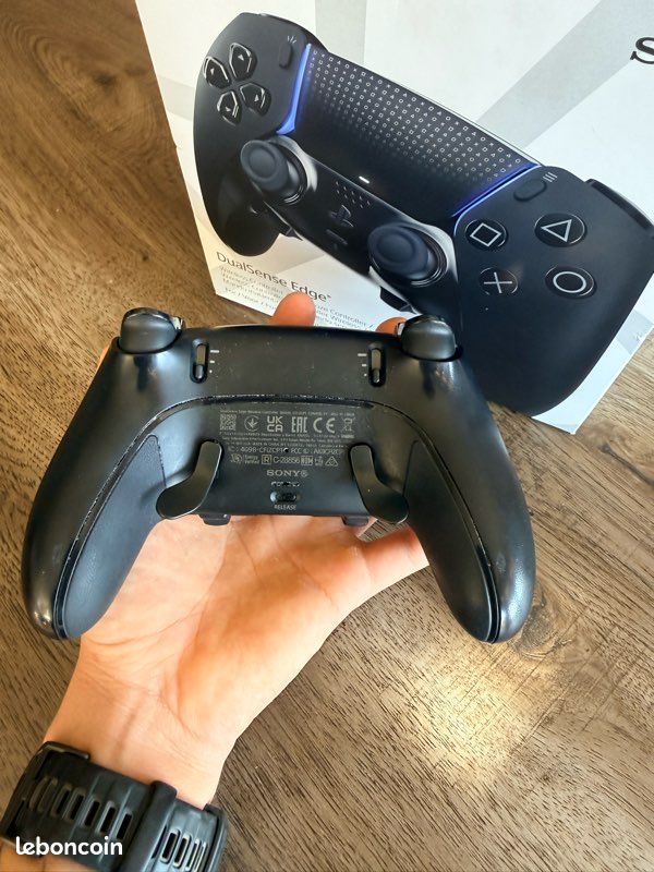 Manette PS5 Sony DualSense Edge noire + boîte, housse et accessoires (image 3)
