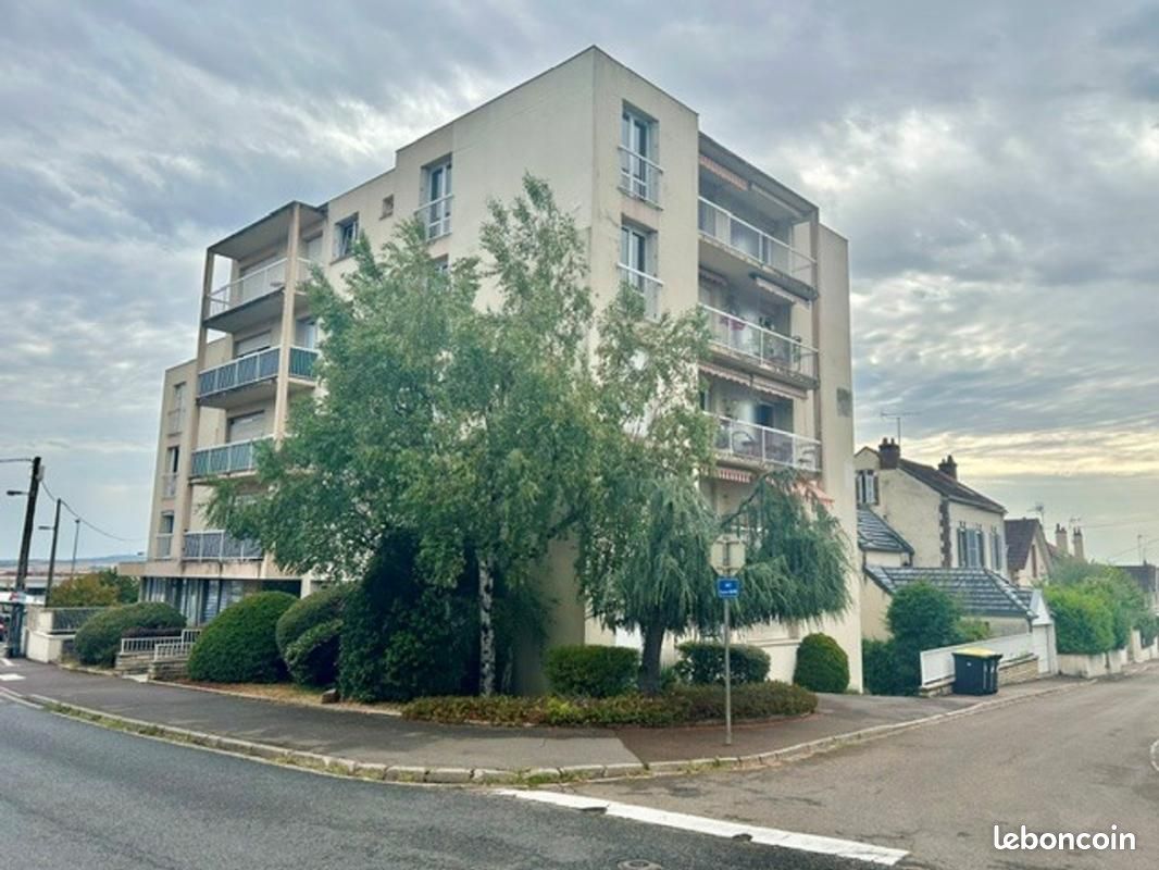 Appartement 3 pièces 65 m² · à Auxerre · 65 m² · 90 000 €